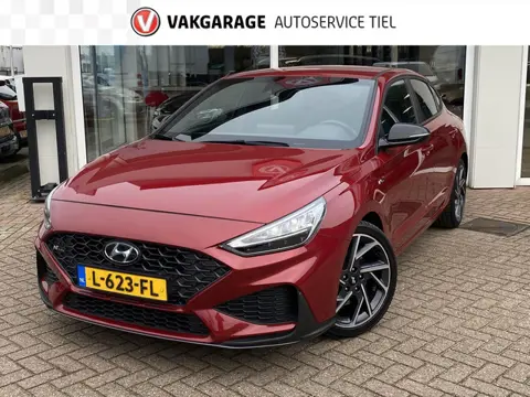 Hyundai i30 Fastback 1.5 T-GDi MHEV N Line Stoelverwarming, navigatie Apple CarPlay/Android Auto, su