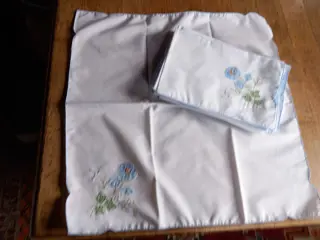 Tafellaken + 12 servetten - prachtig tafellaken ,