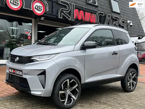 Aixam Crossover Brommobiel Ambition | Nieuw | 2024 | BTW | Hoge instap 45km auto