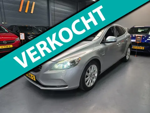 Volvo V40 1.6 D2 Summum LEDER CAMERA XENON AUTO PARK BLIS NAVI NAP NL AUTO