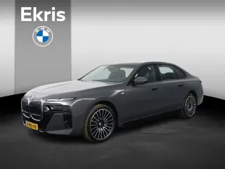 BMW 7-serie 750e xDrive Driving Assistant Plus | M Sportpakket | Trekhaak |BMW Iconic Glow | Multifu