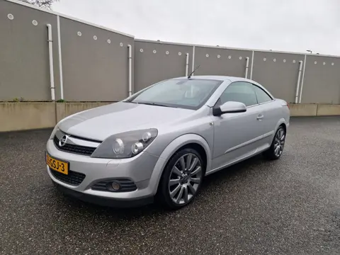 Opel Astra TwinTop 2.0 T Cosmo (bj 2008)