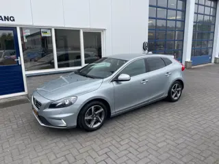 Volvo V40 2.0 T3 R-Design