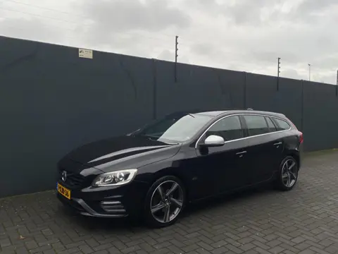 Volvo V60 2.0 D4 R-Design RIJDT NIEUW-ZEER SUPER-XENON-181PK