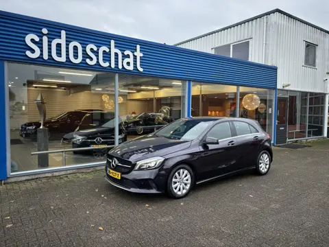 Mercedes-Benz A-Klasse 180 Diesel Euro 6 Noorderlichtviolet - metallic lak