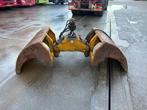 Diversen 17X GRIJPER / KNIJPER - 13 PIECES