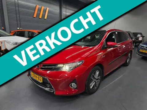 Toyota Auris Touring Sports 1.8 Hybrid Exclusive LED PANO CAMERA NAP NL AUTO
