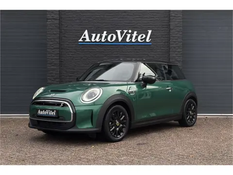MINI Cooper SE Classic 33 kWh | Sportleder | Stoelverwarming | Carplay | LED