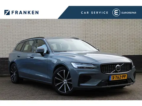 Volvo V60 2.0 T6 Plug-in hybrid AWD Plus Dark Trekhaak Actie | Camera | Elektrische achterklep | Led