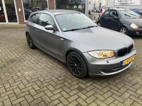 BMW 1-serie 116i Corporate Loopt op 3 cilinders
