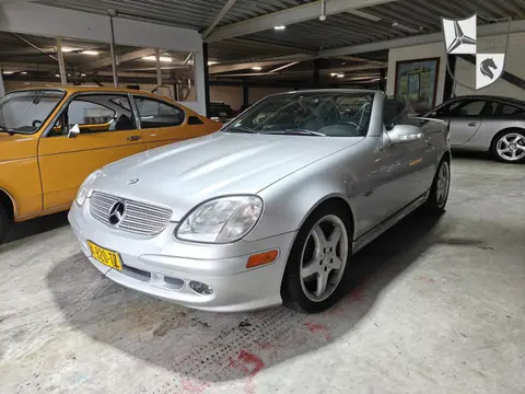 Mercedes-Benz SLK 320