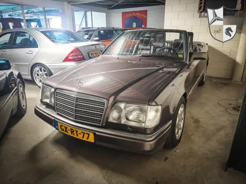 Mercedes-Benz 200-500 (W124) Cabrio 300 CE-24