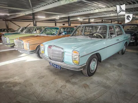 Mercedes-Benz 200-280 (W115) 230