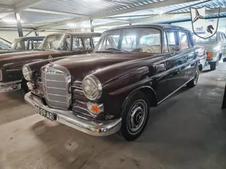 Mercedes-Benz 200-280 (W110) 200 D
