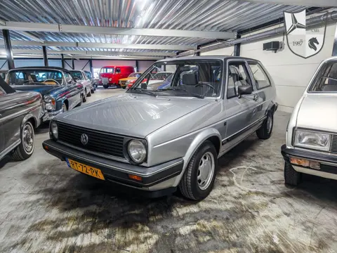 Volkswagen Golf 1.6 Avance