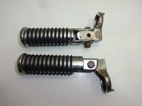 VOETSTEUN LINKS Overig Onbekend Unknown 1950 - 2011