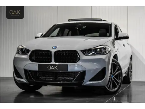 BMW X2 xDrive25e | M-Sport | Navigatie | Panorama | Head-Up | Half Leder | ACC | Camera | 19"LM | M 