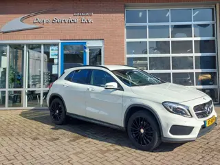Mercedes-Benz GLA-klasse 200 Prestige AMG-Line | Trekhaak | Cruise | Clima | Stoelverw. | Navi | Blu