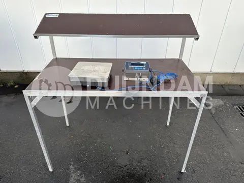 Werktafel met Cas weger