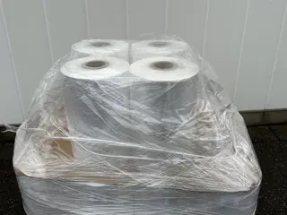 Pallet met 30 rollen krimpfolie voor komkommers