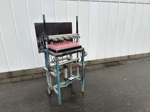 Visser press-o-mat tray-uitdrukker