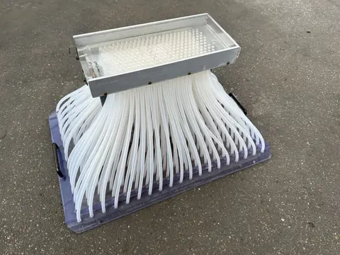 Lehners handzaaimachine voor trays met 285 cellen