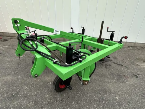 Tordisc Combi West Mechanisatie schijvenrooier voor uien en rode bieten