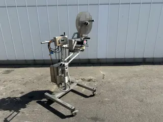 Multivac MR233 etiketteerder