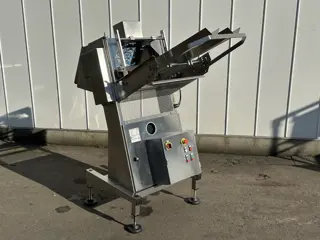 BM 90 ontnester voor driehoekige trays