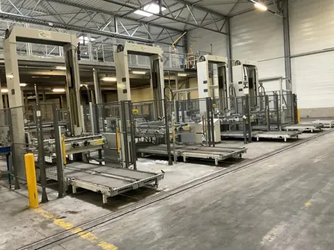 Sorma PAL 108D palletiseerinstallatie met 4 palletiseerders