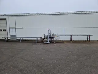 Flier etiketteerder voor trays