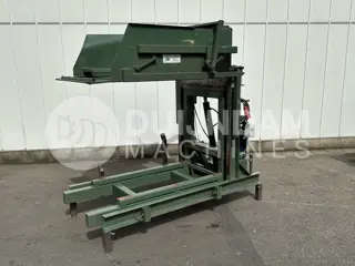 Andre Vriend  kistenkantelaar / zijkantelaar