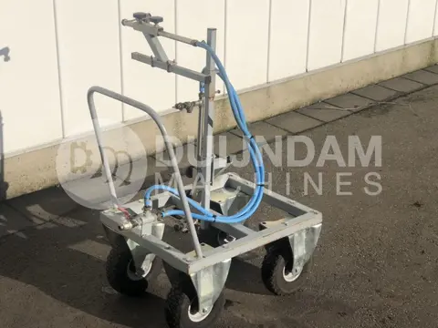 Empas spuitboom met wielen