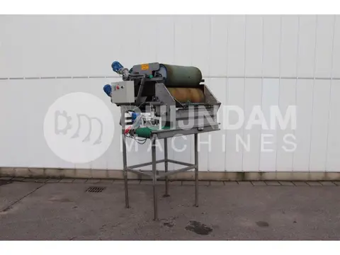 Van der Poel bloembollenpelmachine