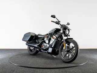 Harley-Davidson RH975 Vivid Black (bj 2022)