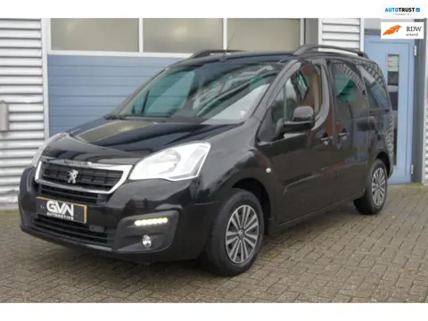 Peugeot Partner Tepee 1.2 PureTech 110 | Navi • Camera • PDC • Cruise • Airco | 12 Maanden Garantie