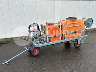 Empas 36-120-200/600E spuitwagen met 2 tanks 200 en 600 liter