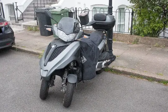 Piaggio MP3 Yourban Sport 300 met aanhanger