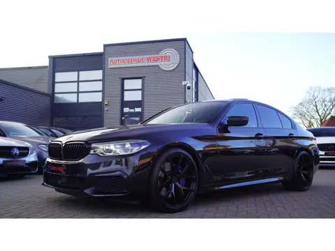 BMW 5-serie M550d xDrive| Schuifdak | Stoelkoeling | Adaptieve Cruise control | 400 PK | Luxe Nappa 