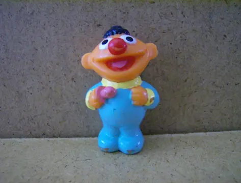 Sesamstraat / muppets poppetje 7 adv5554