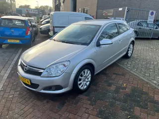 Opel Astra GTC 1.6 Temptation! Airco! Carplay! Parksensor!