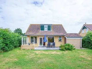 Zonnig vakantiehuis in de buurt van het natuurgebied de Slufter