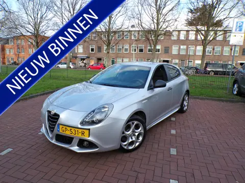 Alfa Romeo Giulietta 1.4 T Sprint NAVI TEL CRUISECONT NL AUTO NAP......