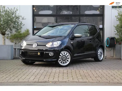 Volkswagen Up! 1.0 Black-Edition - PANORAMADAK - LEER - LEDER - CRUISE CONTROL - STOELVERWARMING - N