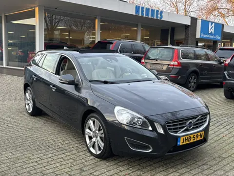 Volvo V60 3.0 T6 AWD Summum Schuidak keyless Premium sound