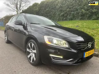 Volvo V60 2.4 D6 AWD Plug-In Hybrid - Pano - Leder - Navi - Adaptive cruise control