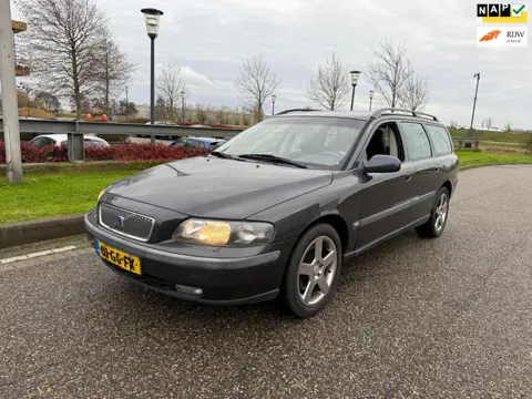 Volvo V70 2.3 T-5 Geartr. C.L * 250PK * APK 3-2027 * NAP *