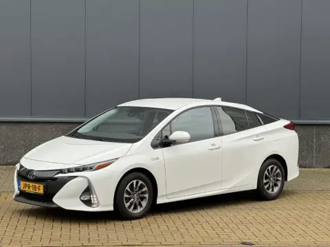 Toyota Prius 1.8 Plug-in Dynamic Head up (bj 2021)