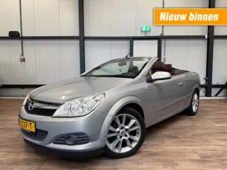 OPEL ASTRA TwinTop 1.8 Enjoy / LEDER / CRUISE / AIRCO / PDC / LM-Velgen
