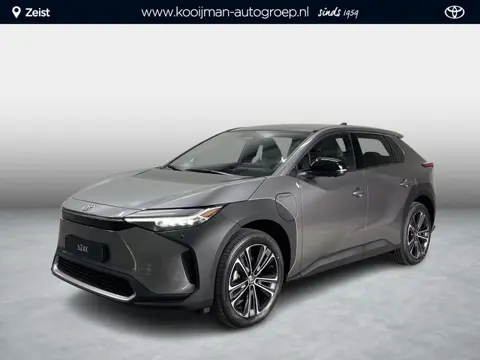 Toyota bZ4X Premium 4WD 71 kWh Direct leverbaar, Solar panel, Apple carplay/android auto, Stoelverwa
